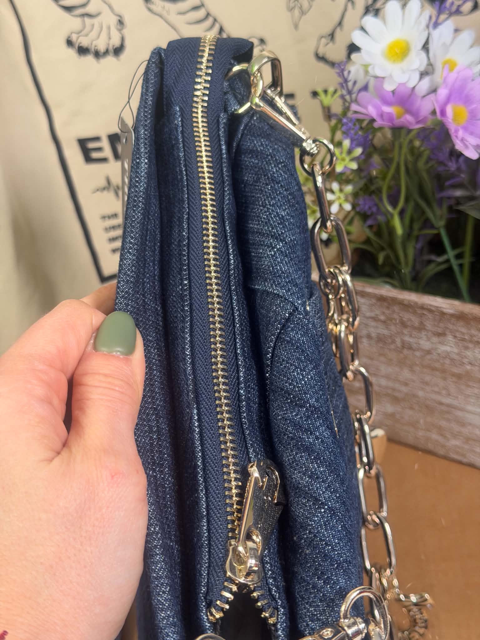 Women's Crossbody Shoulder Bag Stylish Versatile,and Trendy Handbag.