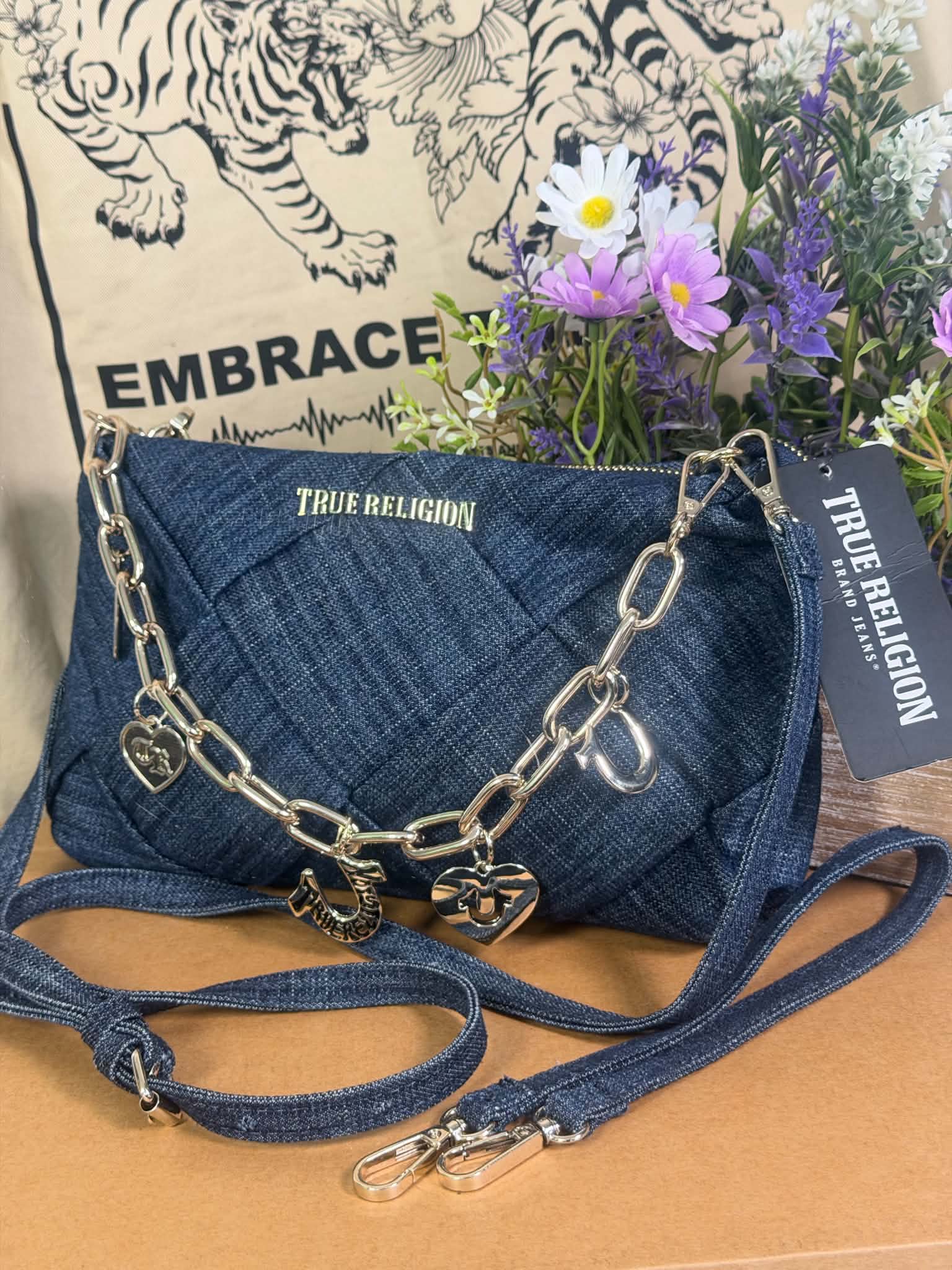 Women's Crossbody Shoulder Bag Stylish Versatile,and Trendy Handbag.