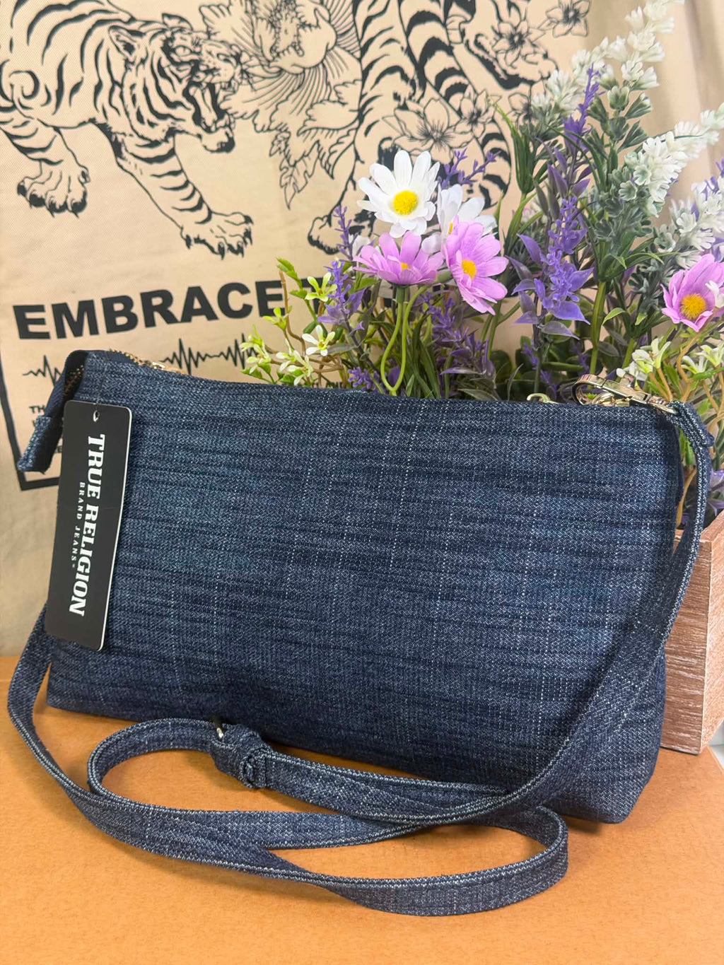 Women's Crossbody Shoulder Bag Stylish Versatile,and Trendy Handbag.